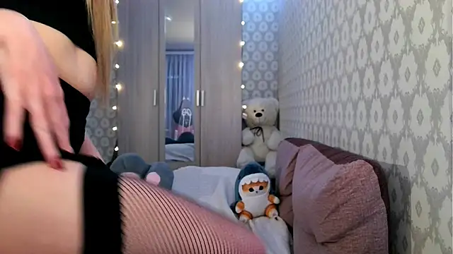Snapshot of sexyamelia_meow chatting on April 28, 8:57 pm sexyamelia meow online show from April 28, 8:57 pm