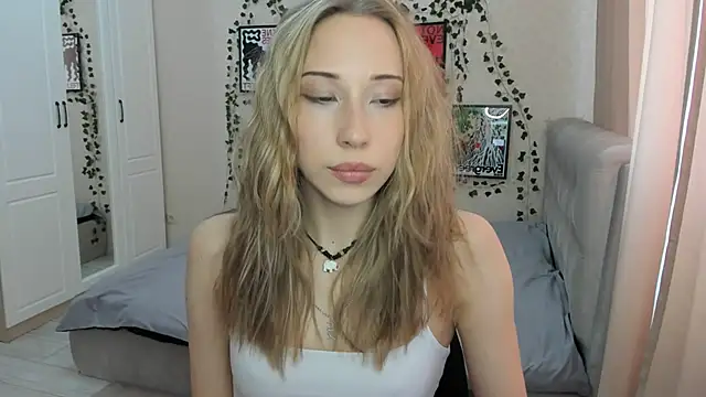 Emmarayder online show from April 1, 11:33 am