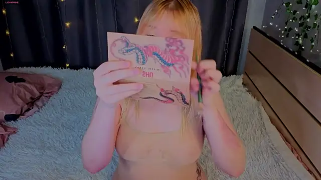 unburnedgirl online show from May 27, 3:30 pm
