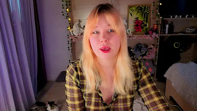 unburnedgirl online show from April 4, 3:35 am