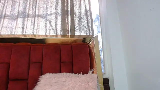 Snapshot of mia_rousse_vc chatting on June 7, 12:54 pm mia rousse vc online show from June 7, 12:54 pm