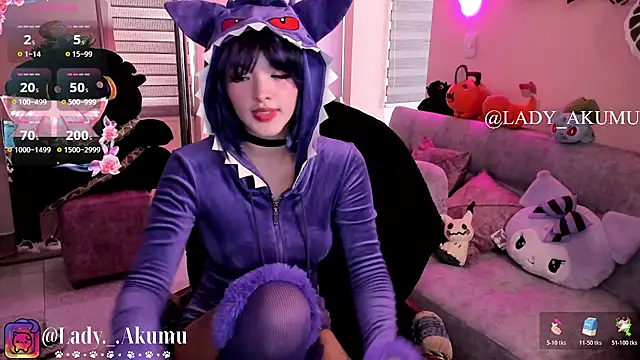 LadyAkumu online show from July 7, 8:01 pm