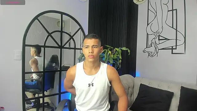 noahdark  online show from May 8, 2:04 am