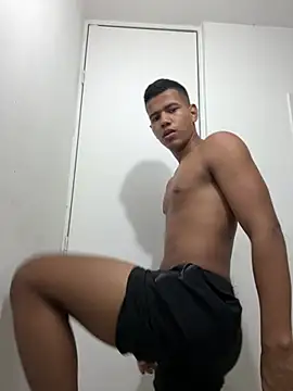 noahdark  online show from April 3, 4:52 am