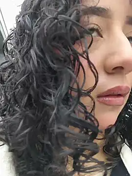 bella swwan  online show from May 2, 1:38 pm