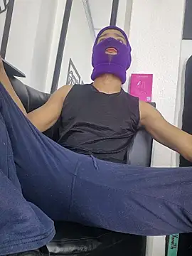 Snapshot of big_cock2016 chatting on June 8, 9:59 pm big cock2016 online show from June 8, 9:59 pm