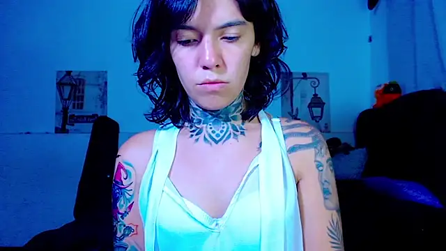 LannieGonzales online show from May 9, 8:23 pm