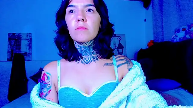 LannieGonzales online show from May 13, 2:24 pm