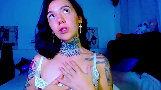 LannieGonzales online show from May 14, 2:30 am