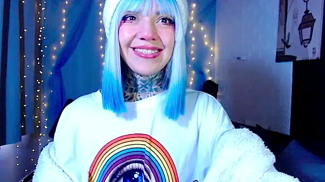 LannieGonzales online show from April 28, 12:42 pm