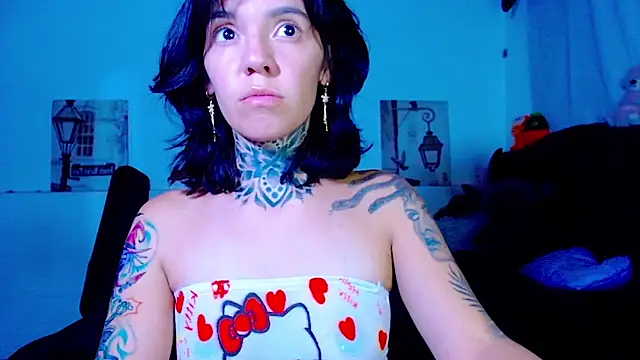 LannieGonzales online show from May 10, 10:55 pm