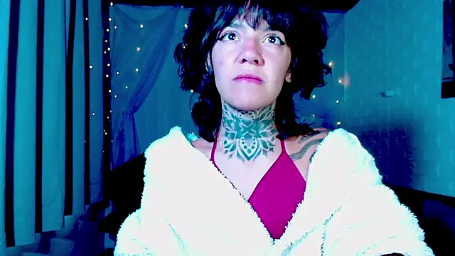 LannieGonzales online show from April 6, 12:50 pm