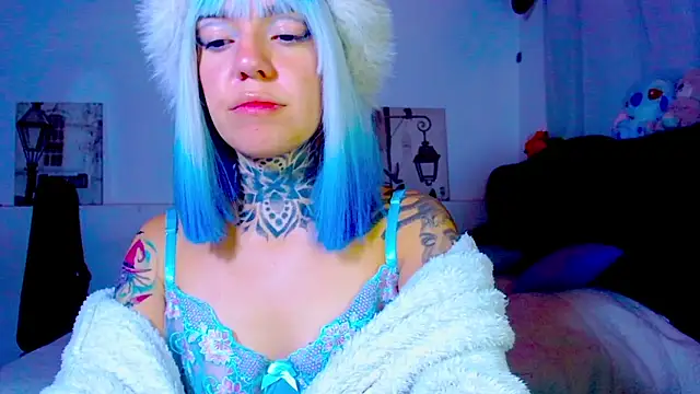 LannieGonzales online show from May 14, 2:36 pm