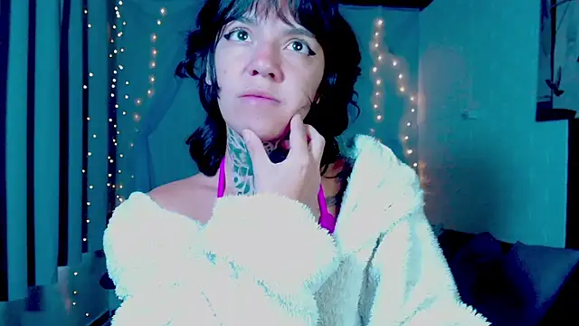 LannieGonzales online show from April 7, 12:07 pm
