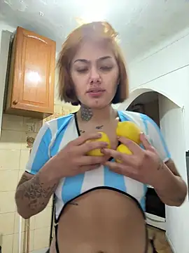 Snapshot of Abrildqquino chatting on June 26, 8:58 pm Abrildqquino online show from June 26, 8:58 pm