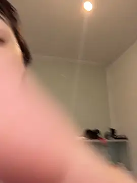 Abrildqquino online show from April 23, 7:37 pm