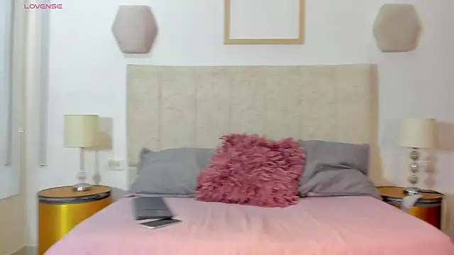 Snapshot of _blowsex_ chatting on April 7, 1:13 pm blowsex online show from April 7, 1:13 pm