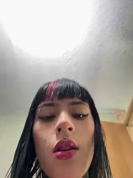 Snapshot of Babeel_ chatting on May 28, 8:15 pm Babeel online show from May 28, 8:15 pm