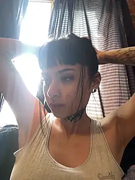 Snapshot of Babeel_ chatting on June 7, 5:40 pm Babeel online show from June 7, 5:40 pm