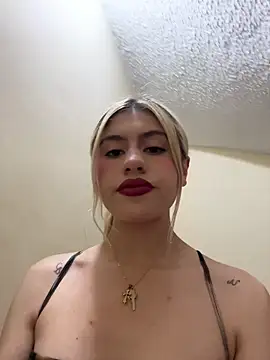 Lia fire online show from May 14, 1:19 pm