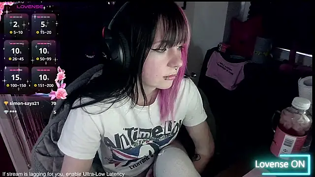CutieTracer online show from April 30, 6:59 pm