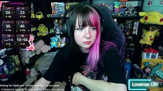 CutieTracer online show from June 10, 4:08 pm