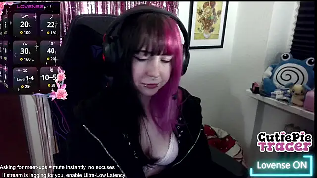CutieTracer online show from May 17, 7:58 pm