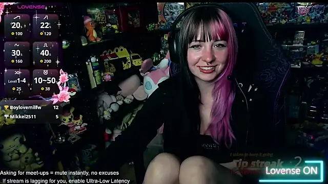 CutieTracer online show from June 12, 9:45 pm