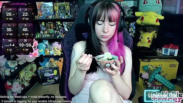 CutieTracer online show from June 4, 11:48 am