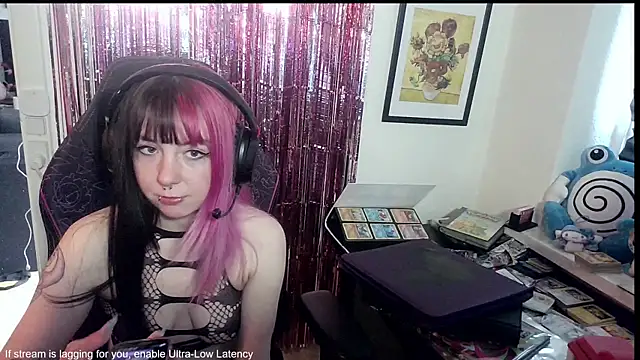 CutieTracer online show from May 7, 11:46 am
