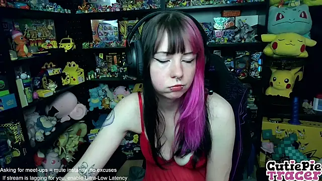 CutieTracer online show from May 30, 3:39 pm