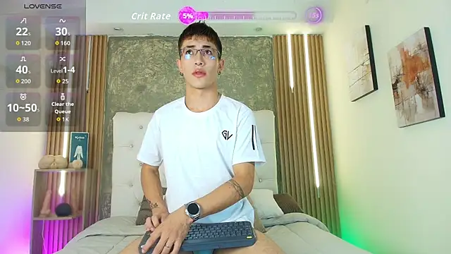 Snapshot of Dominik_Blake chatting on April 5, 12:34 pm Dominik Blake online show from April 5, 12:34 pm