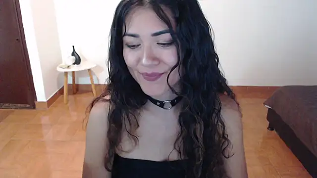 FreyaRouge online show from May 22, 7:01 pm