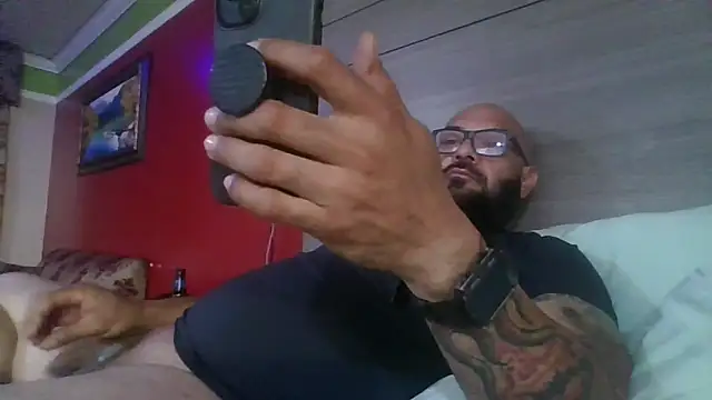 sidestroke211 online show from April 2, 10:49 pm