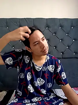 Ian-yin08 online show from April 4, 12:45 pm