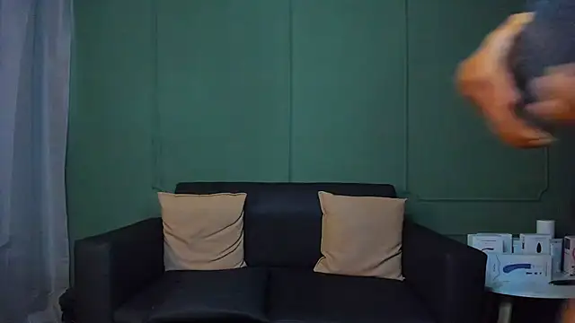 Snapshot of dominc_berry chatting on April 29, 12:20 pm dominc berry online show from April 29, 12:20 pm