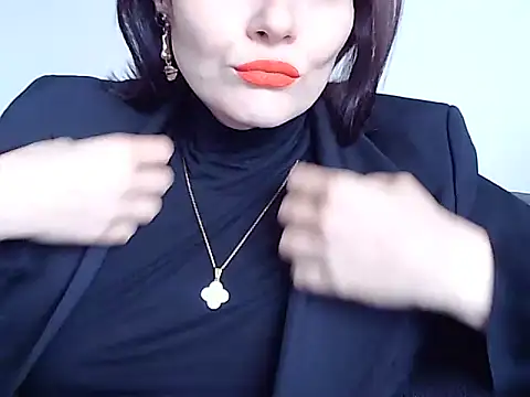 Kin Kueen online show from March 31, 8:05 am