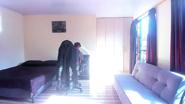 Luke Chill online show from April 10, 1:29 pm