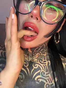 Musedreams online show from May 2, 2:17 am