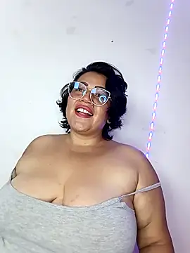 vibeSex1 online show from May 5, 7:06 pm