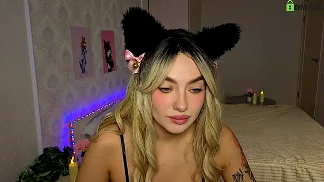 Emily Bloom 119 online show from April 25, 8:06 am