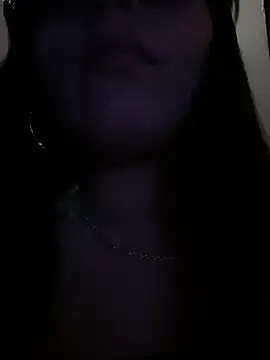 SamanthaColen  online show from May 13, 7:43 pm
