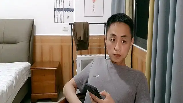 Snapshot of davidboys chatting on May 18, 4:56 pm davidboys online show from May 18, 4:56 pm