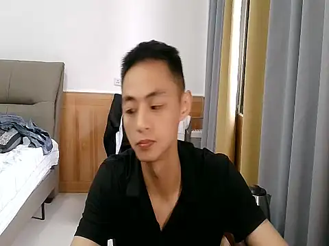 Snapshot of davidboys chatting on May 8, 7:23 am davidboys online show from May 8, 7:23 am