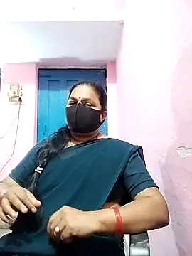 Rubi 012 online show from April 1, 7:10 am