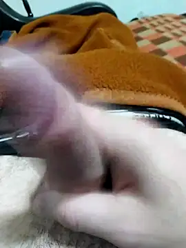 dannyc8 online show from April 17, 7:38 pm