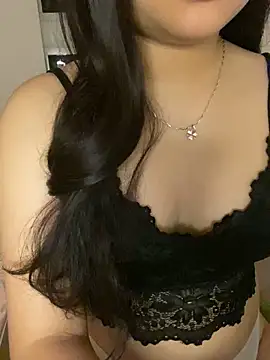 Rosecute11 online show from April 30, 5:09 pm