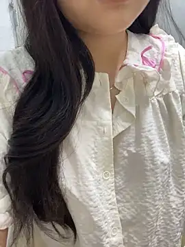 Rosecute11 online show from May 10, 5:33 am
