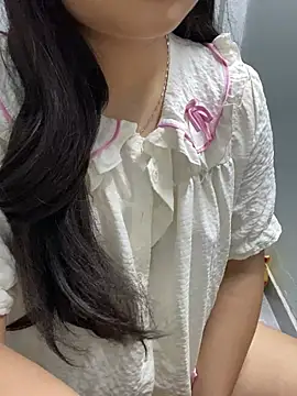 Rosecute11 online show from May 15, 12:36 pm