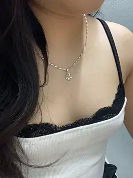 Rosecute11 online show from May 21, 12:35 pm